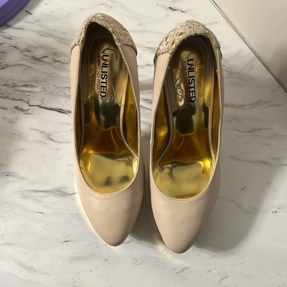 Look HAWT!! In these heels! - Picture 4 of 4